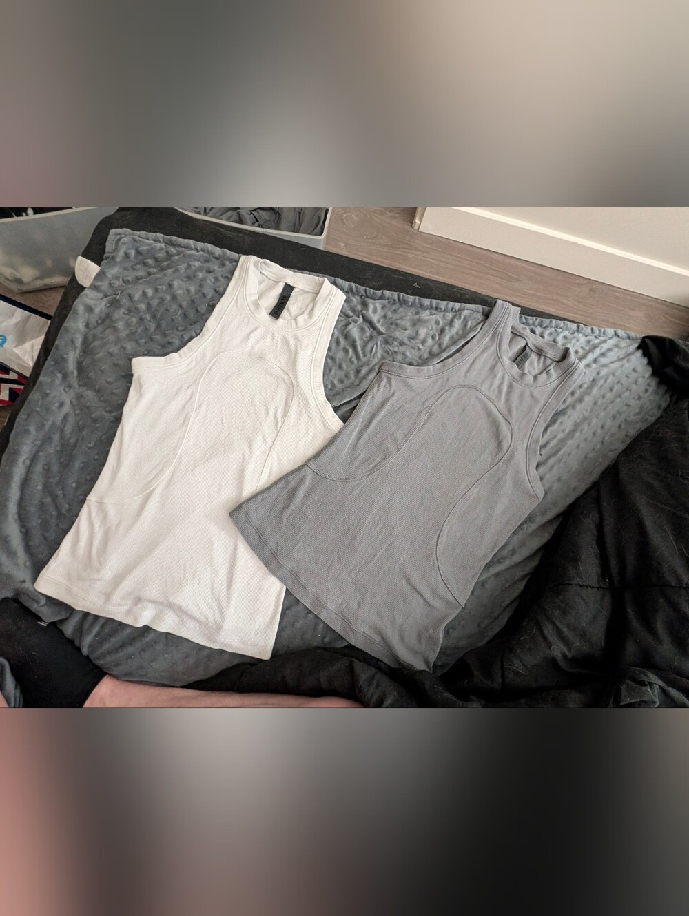 Lululemon Tank Bundle Size 4 Perfect Condition